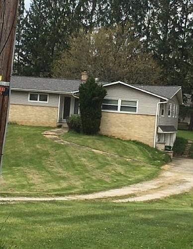 2nd image of 1525 Bellus Rd