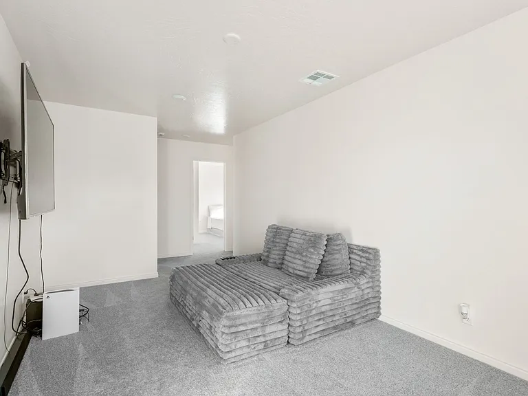 1382 E White Desert Dr — Photo 9