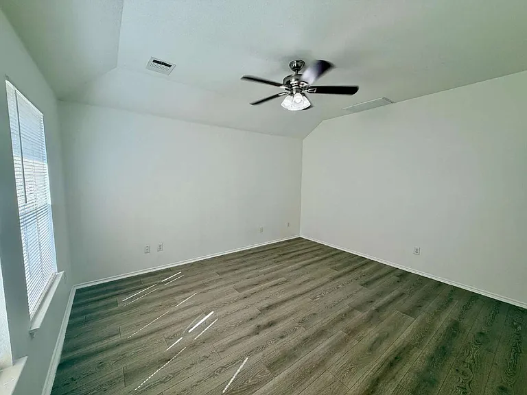 1148 Shadow Creek Blvd — Photo 9