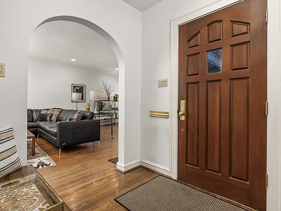 5th image of 325 Rivard Blvd