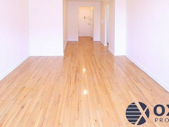 3rd image of 3415 Parsons Blvd APT 6O