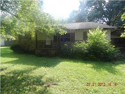 1st image of 170 Mineola Ave