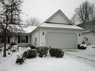 6868 Cottage Cir, North Ridgeville, OH 44039