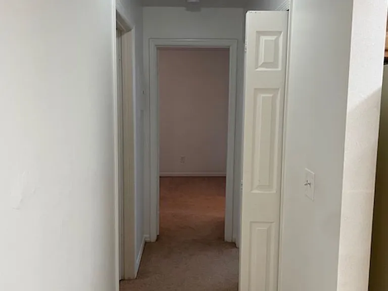 6052 Westgate Dr #102 — Photo 9