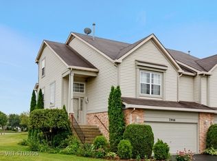 7946 Windsor Ct, Darien, IL 60561