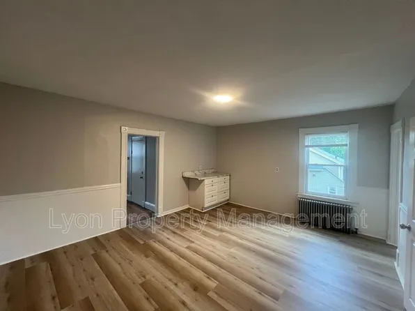 11 E Lawlor St Floor 2, New Britain, CT 06051