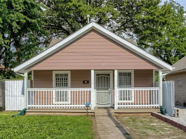 113 Topping Ave, Kansas City, MO 64123
