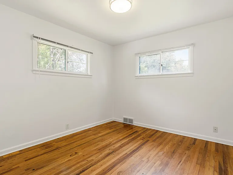 623 Colorado St — Photo 15