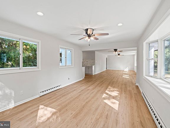 4th image of 30 Elm Ave