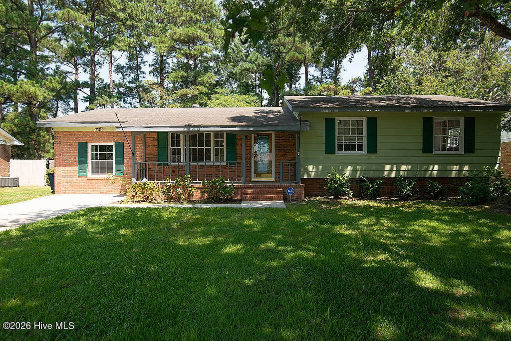 3 bed, 2.0 bath, 1527 sqft, $1,700 — Photo 1