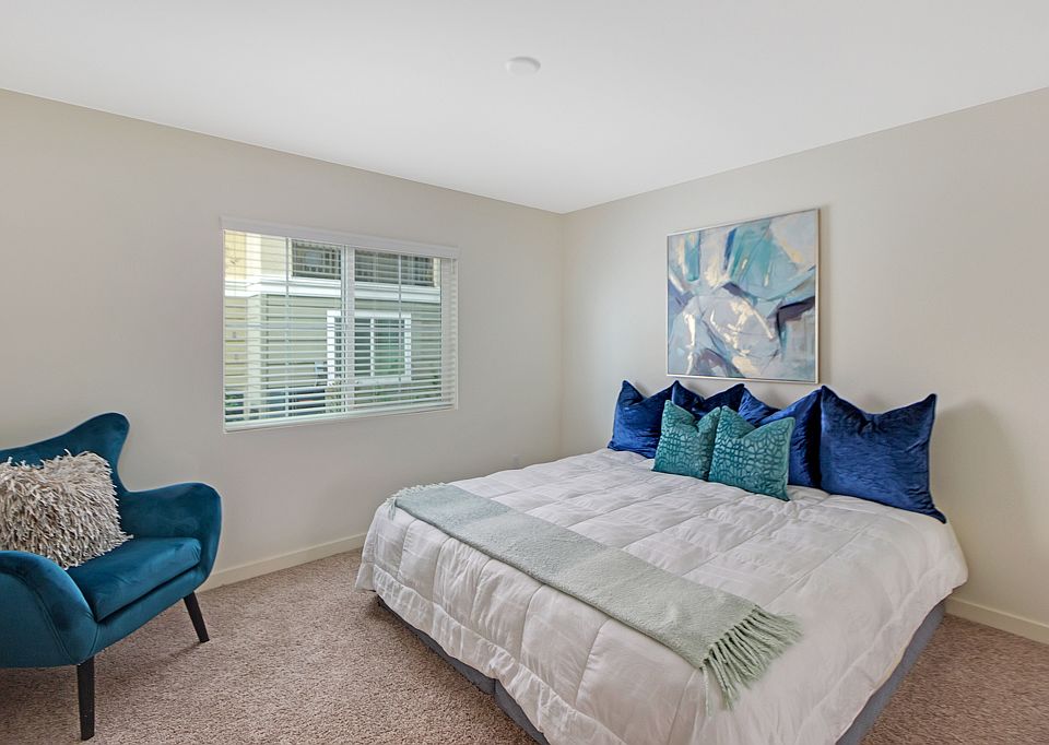 1st image of 2715 Valor Ln