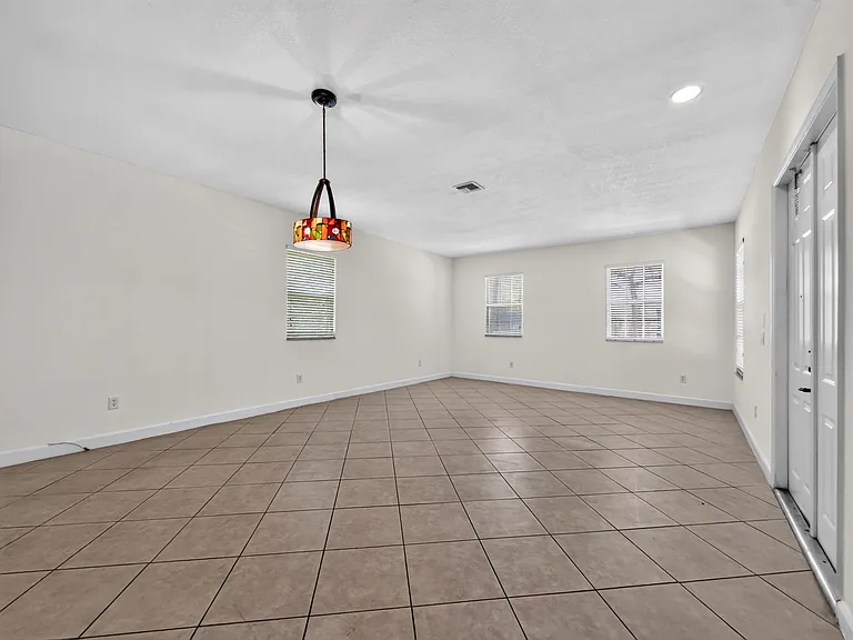 625 SW 146th Ter #901 — Photo 4