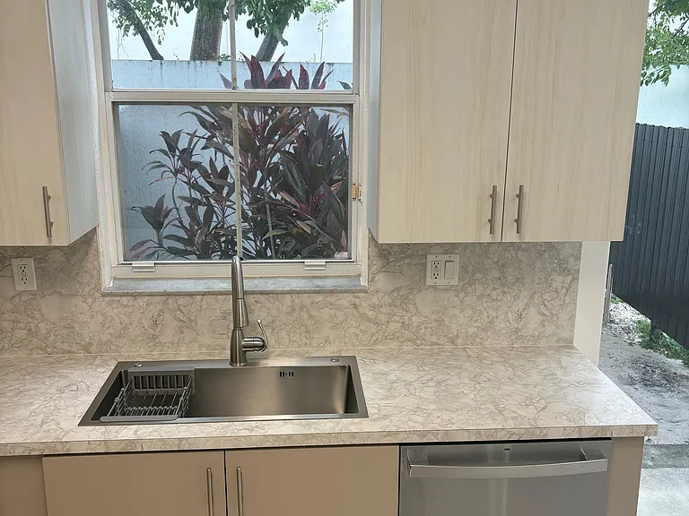 5600 NW 107th Ave #1413 — Photo 9