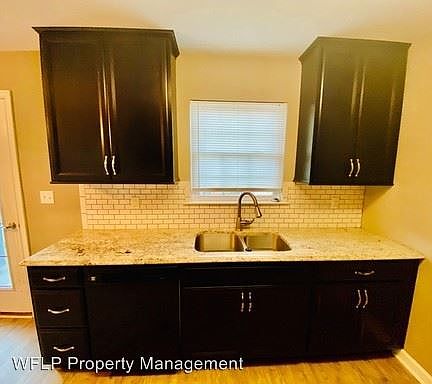 5th image of 38 Squire Cir