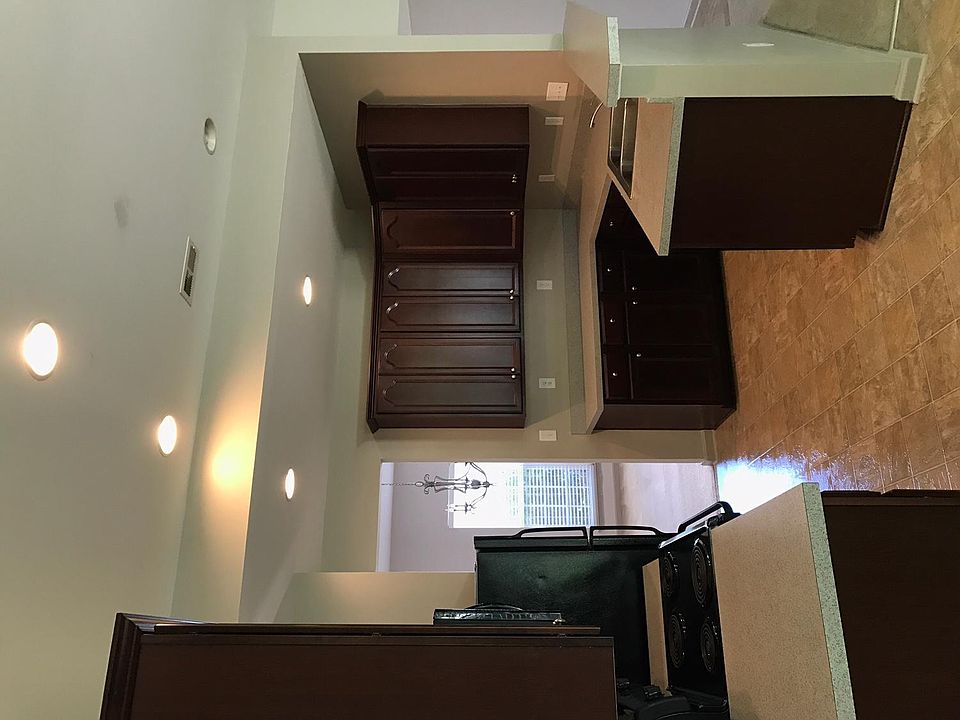 2nd image of 1017 Canopy Dr