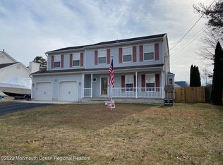 1009 Beach Ln, Manahawkin, NJ