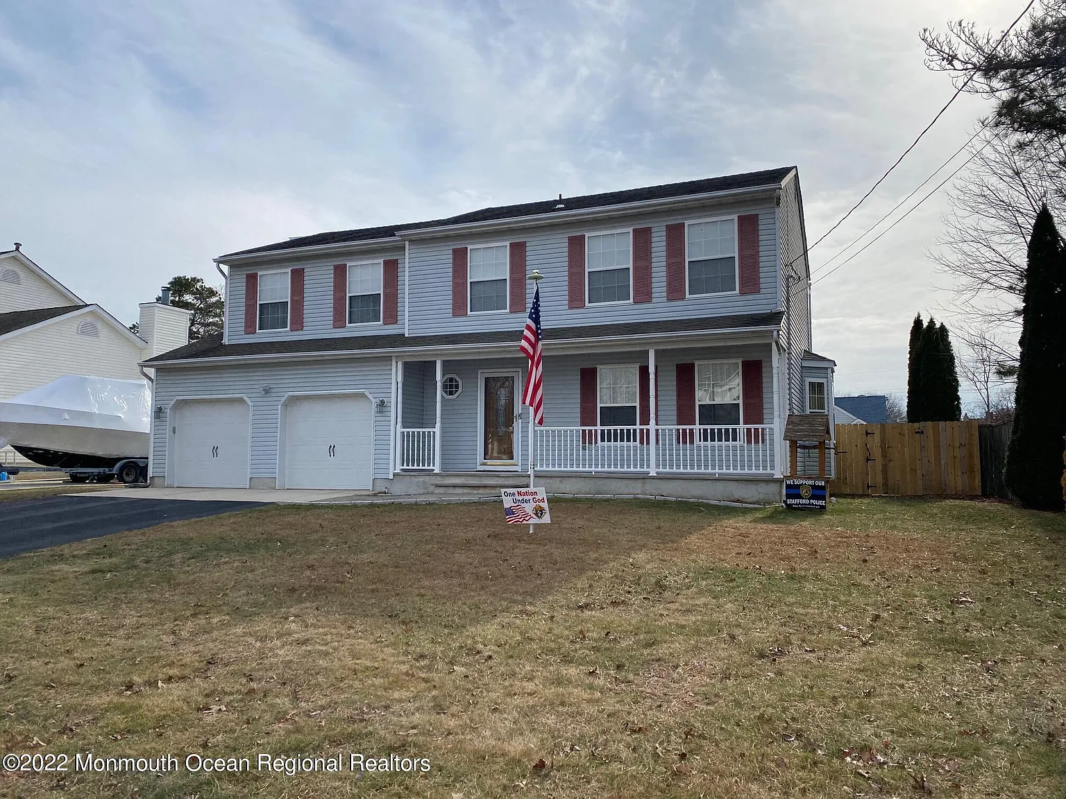 1009 Beach Ln photo 1