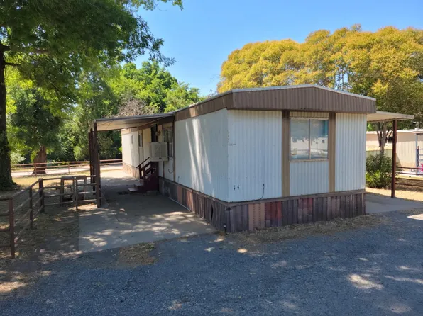 24850 5th Ave Space 14, Los Molinos, CA 96055
