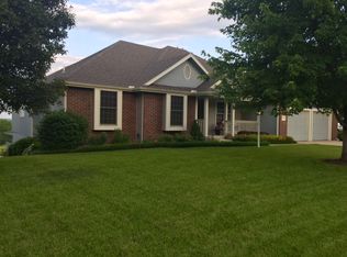 3736 SW Summerfield Dr, Topeka, KS 66610