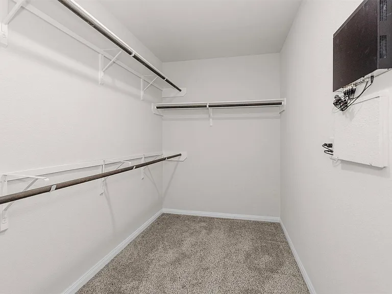 17423 Desmond St — Photo 21