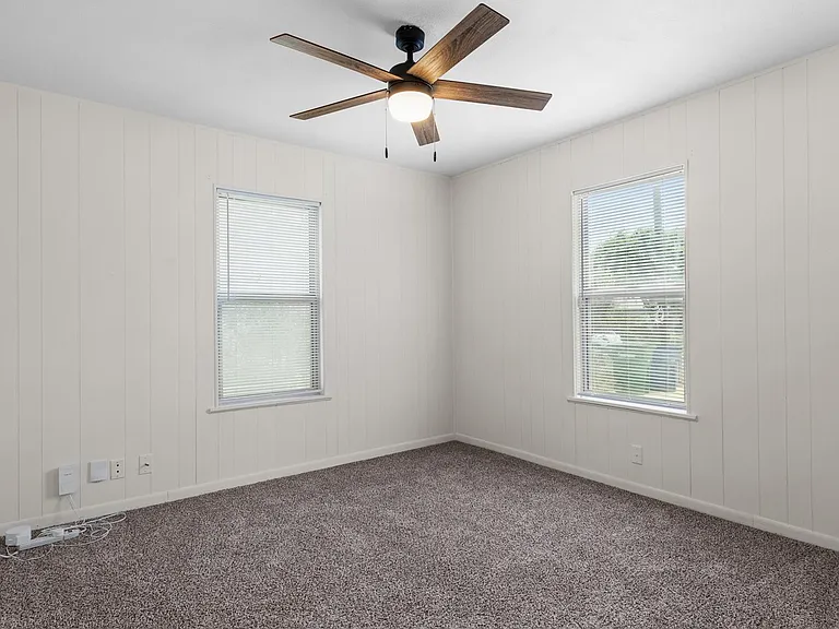 420 Alicia Ave — Photo 15