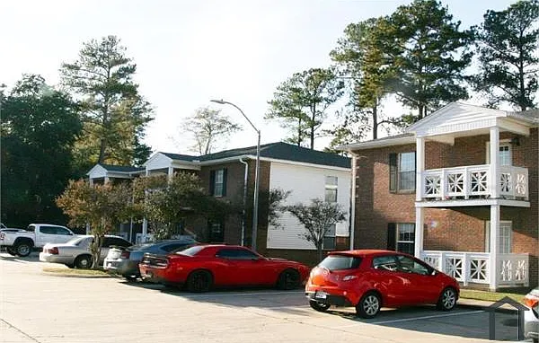2 bed, 1000 sqft, $1,200 — Photo 4