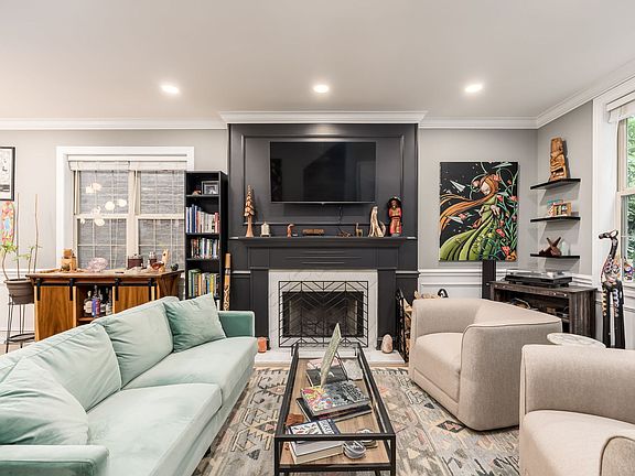 2nd image of 2710 W Haddon Ave #1