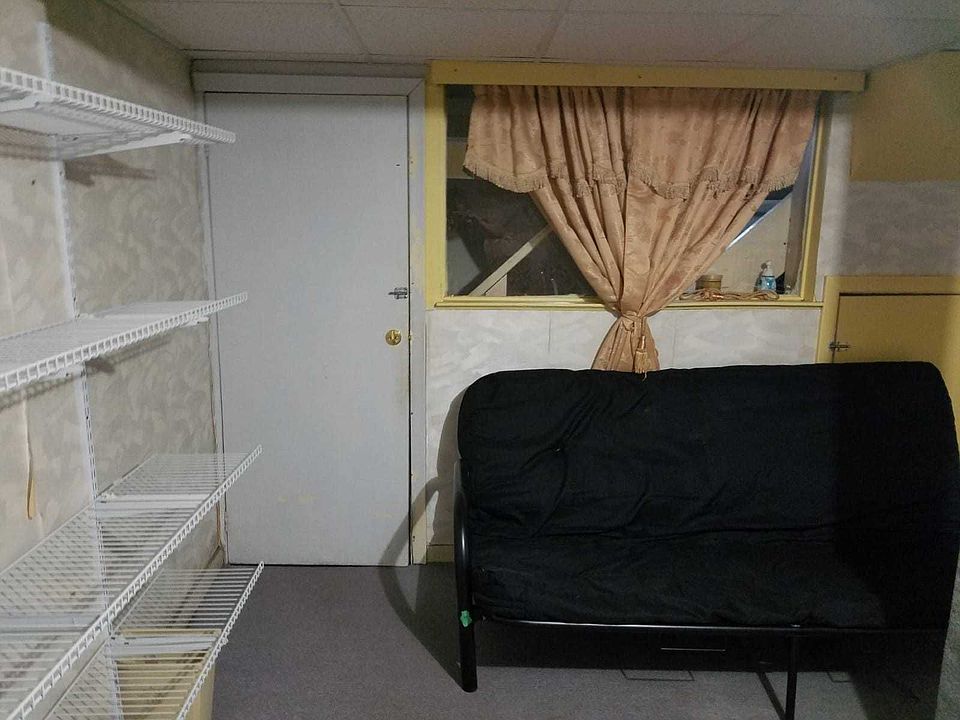 2nd image of 22 Kenmark Blvd #Basement