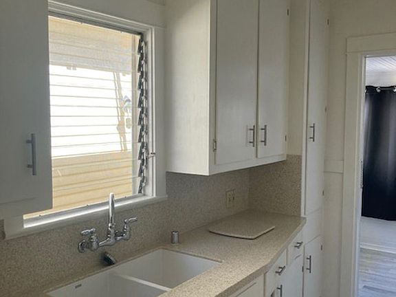 3rd image of 3050 Olive St