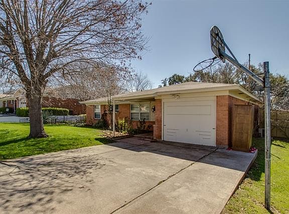 3rd image of 8275 Longford Dr