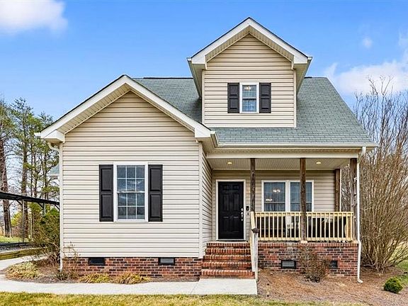 2nd image of 743 Almond Rd