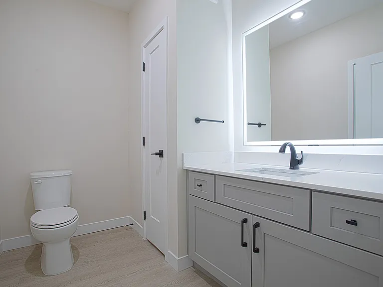 Relay 129 Apartments & Townhomes — Photo 69
