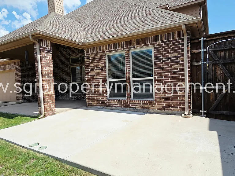12381 Summertree Dr — Photo 36