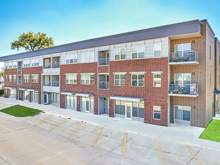 Uptown Lofts — Photo 21
