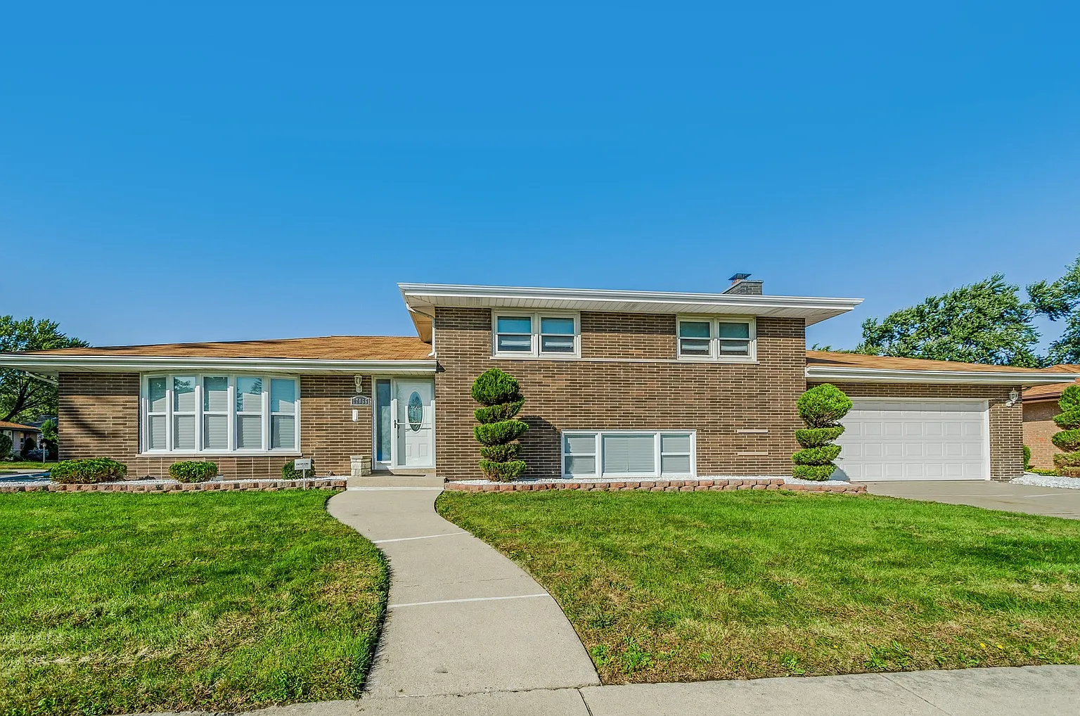 17066 Louis Ct photo 1