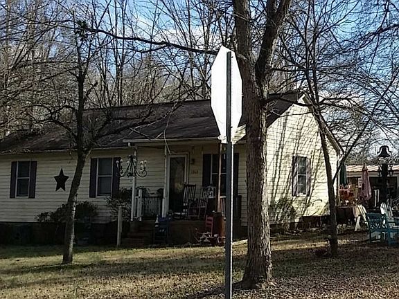 3rd image of 1360 Saint Regis Dr