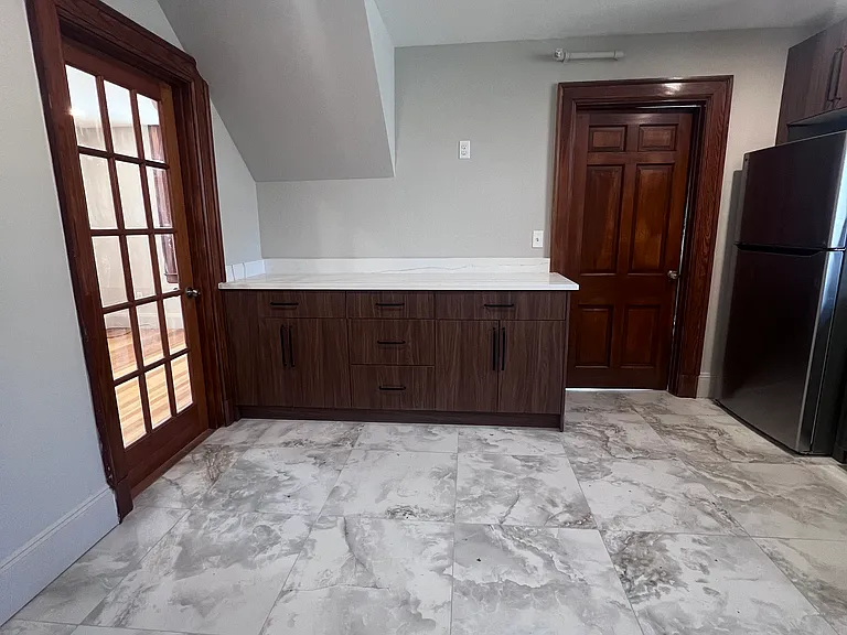1 Lincoln Ave #1 — Photo 8