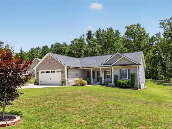 10007 Tokeena Path Dr, Seneca, SC 29678