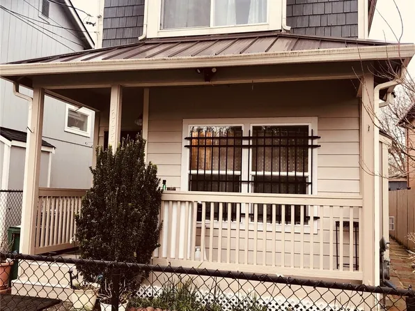 10050 19th Avenue SW, Seattle, WA 98146