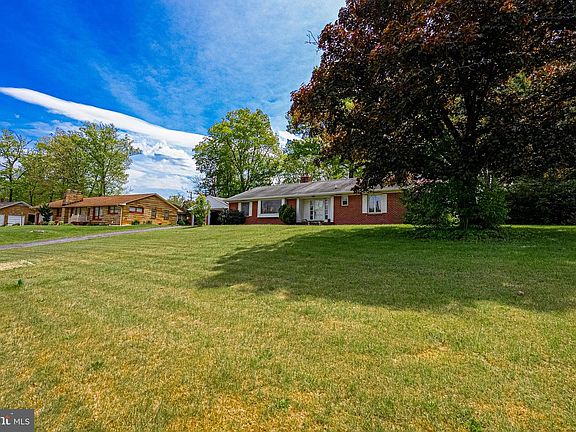 3rd image of 1249 Braddock Rd