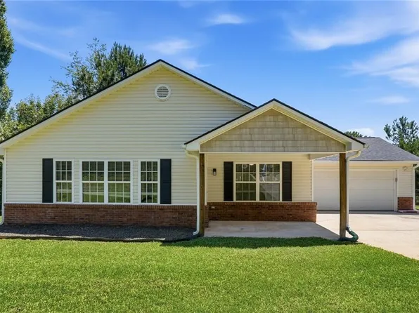 275 Jack Russell Rd, Newnan, GA 30263