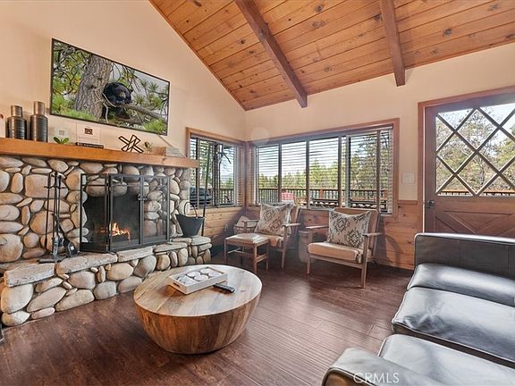 3rd image of 698 Villa Grove Ave