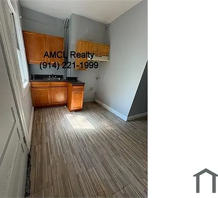 2 bed, $2,400 — Photo 4