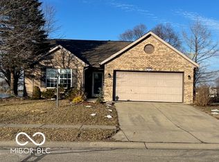 520 Gatewood Dr, Greenwood, IN 46143