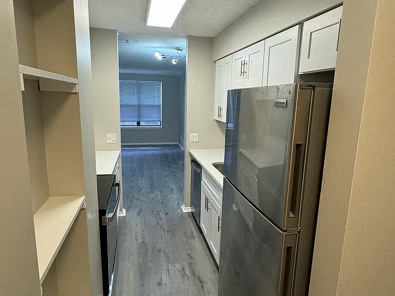 2305 N Congress Ave #22 — Photo 5