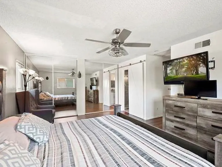 4842 Village Green Way — Photo 14
