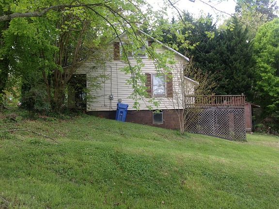 5th image of 1230 Odell St