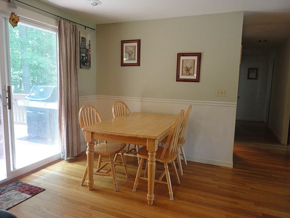 3rd image of 50 Catalina Ln