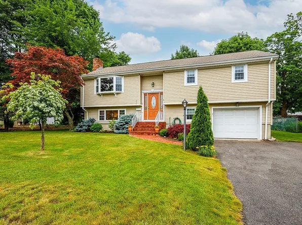 6 Phelps Rd, Framingham, MA 01702