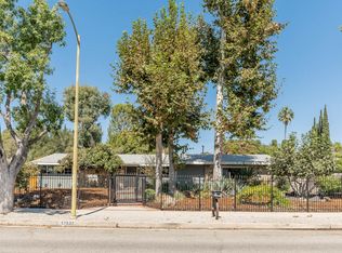 17537 Lassen St, Northridge, CA 91325